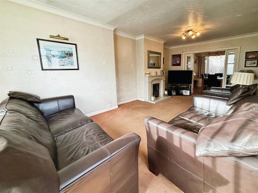 Additional image 3 of Moorside Gardens, Bradford, BD2 3RE