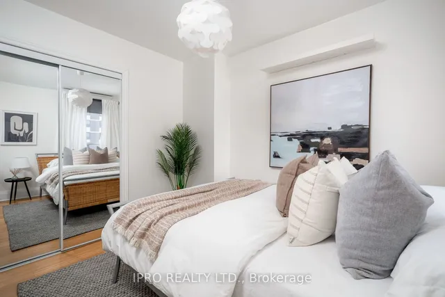 Additional image 25 of 43 Torrens Ave