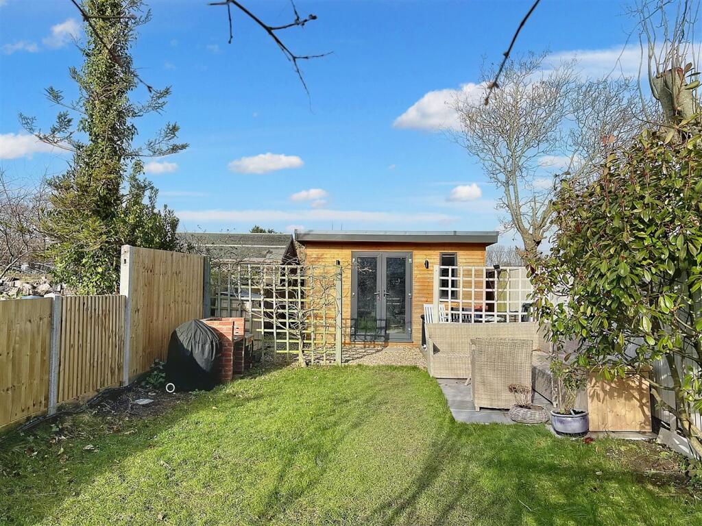 Additional image 20 of Park Avenue, Eastbourne