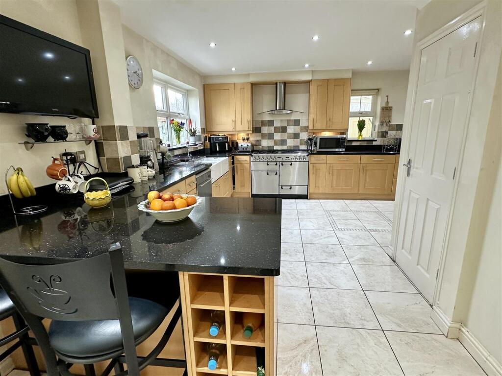 Additional image 10 of Johns Close, Studley