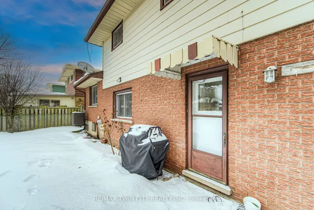 Primary image of 23 Fairlawn Rd