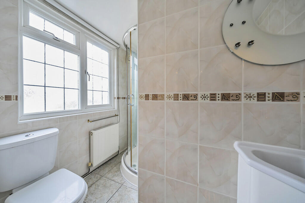 Additional image 13 of Wimborne Avenue, Chislehurst