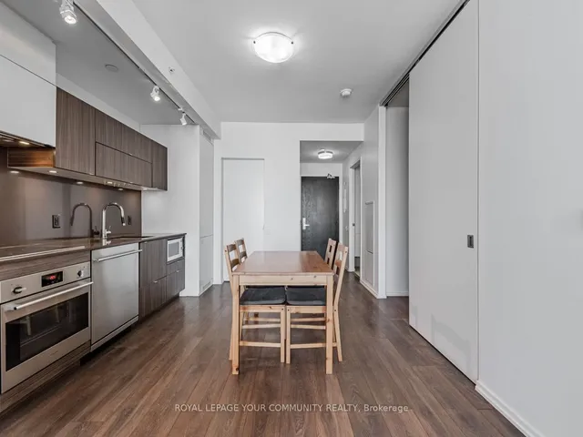 Additional image 9 of 125 Peter St Unit 1604