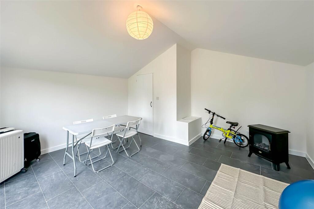 Additional image 16 of Pondfield Crescent, St. Albans, Hertfordshire, AL4