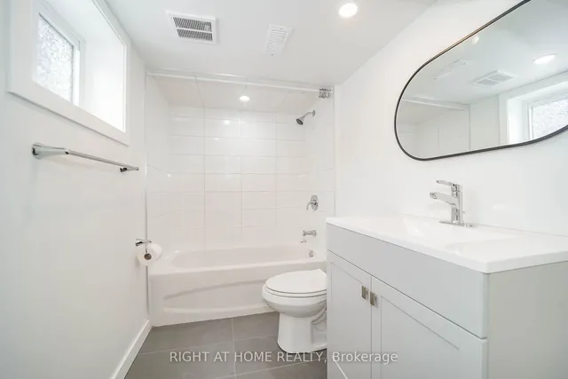 Additional image 23 of 1380 Woodbine Ave