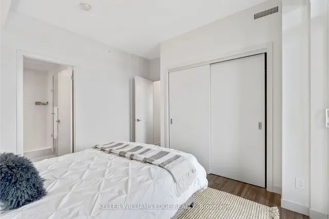 Additional image 28 of 2081 Fairview St Unit 1406