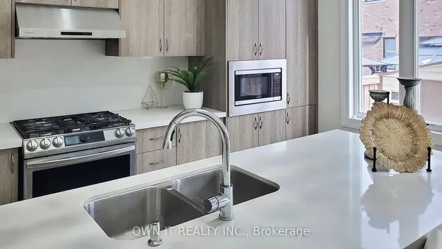 Additional image 32 of 74 Merlin St