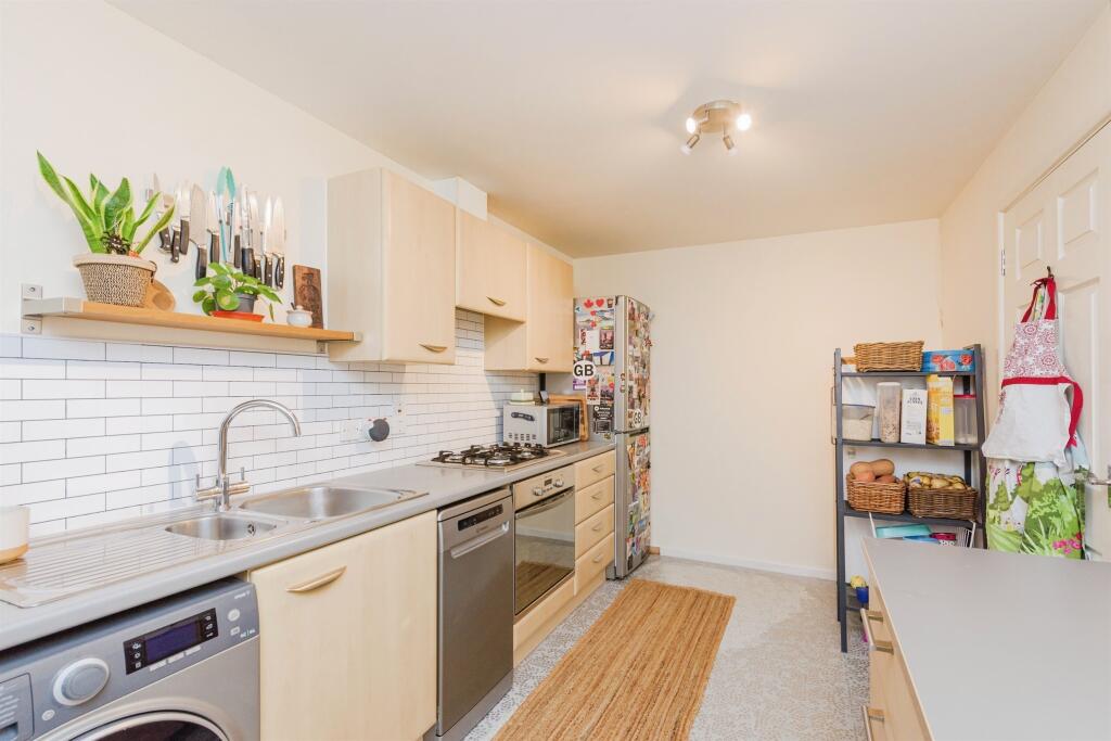 Additional image 7 of Paddock Close, Wilnecote, TAMWORTH