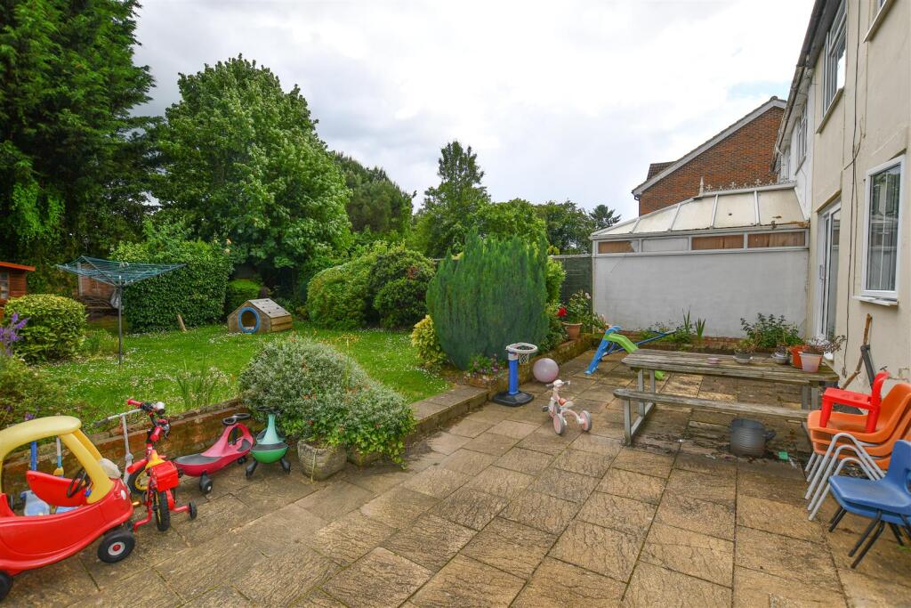 Additional image 4 of Kings Road, London Colney, St. Albans, Hertfordshire, AL2