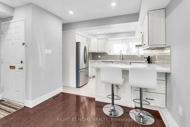 Additional image 5 of 2716 St Clair Ave Unit 13