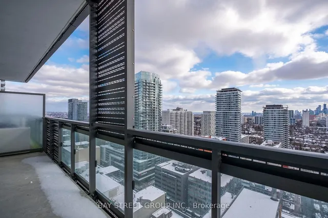 Additional image 28 of 39 Roehampton Ave Unit 2304