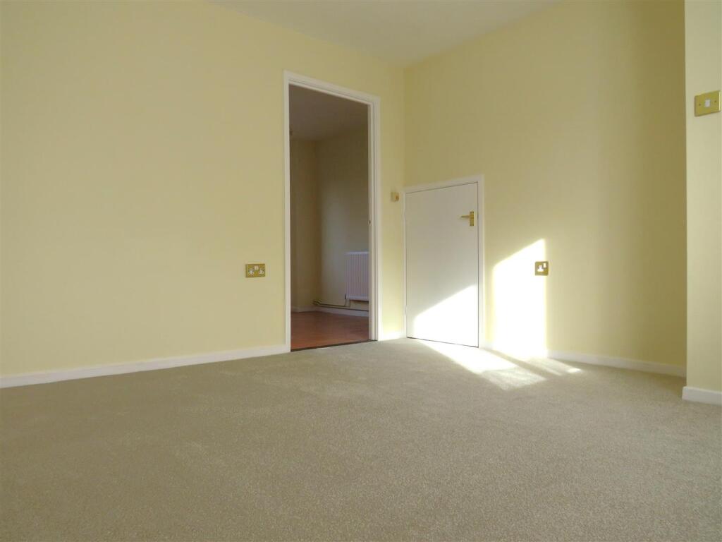 Bramley Lane, Trowbridge photo 4
