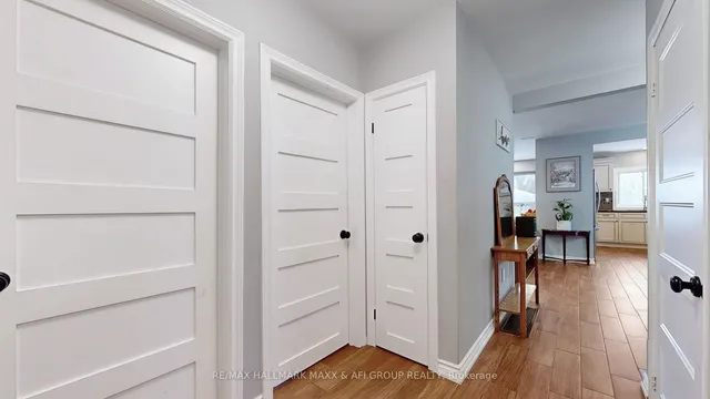 Additional image 5 of 1007 Earl Cres