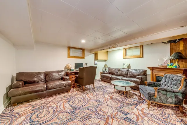 Additional image 20 of 47 Leggett Ave