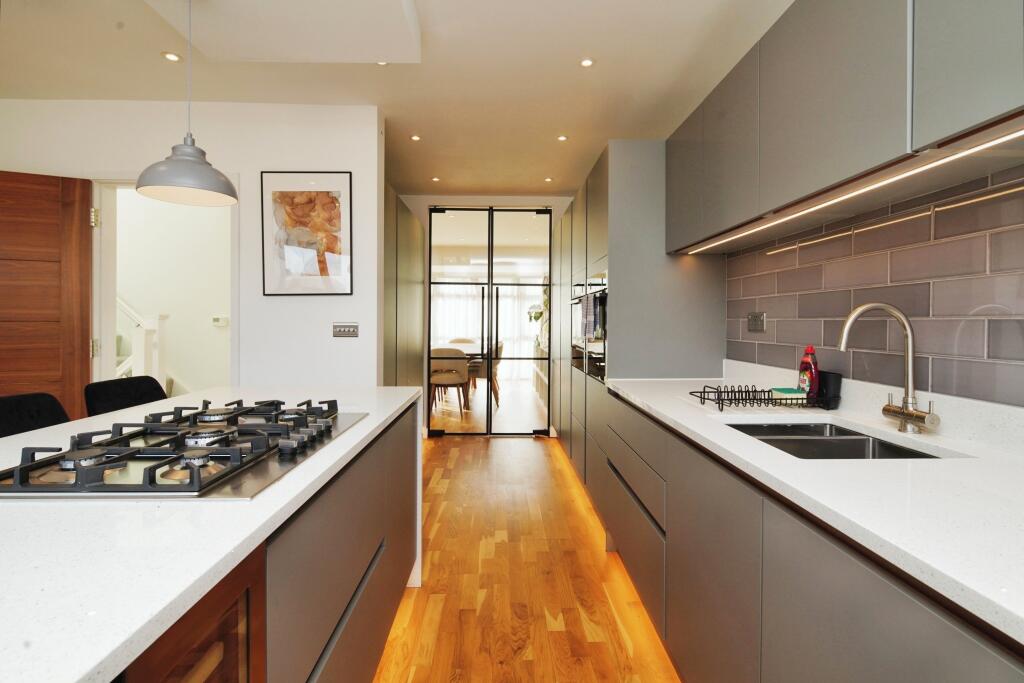 Additional image 6 of Cliff Road, Brighton, BN2