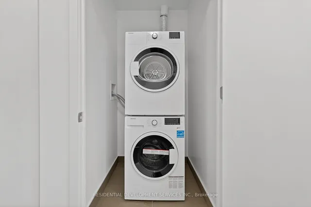 Additional image 17 of 3100 Keele St Unit 623