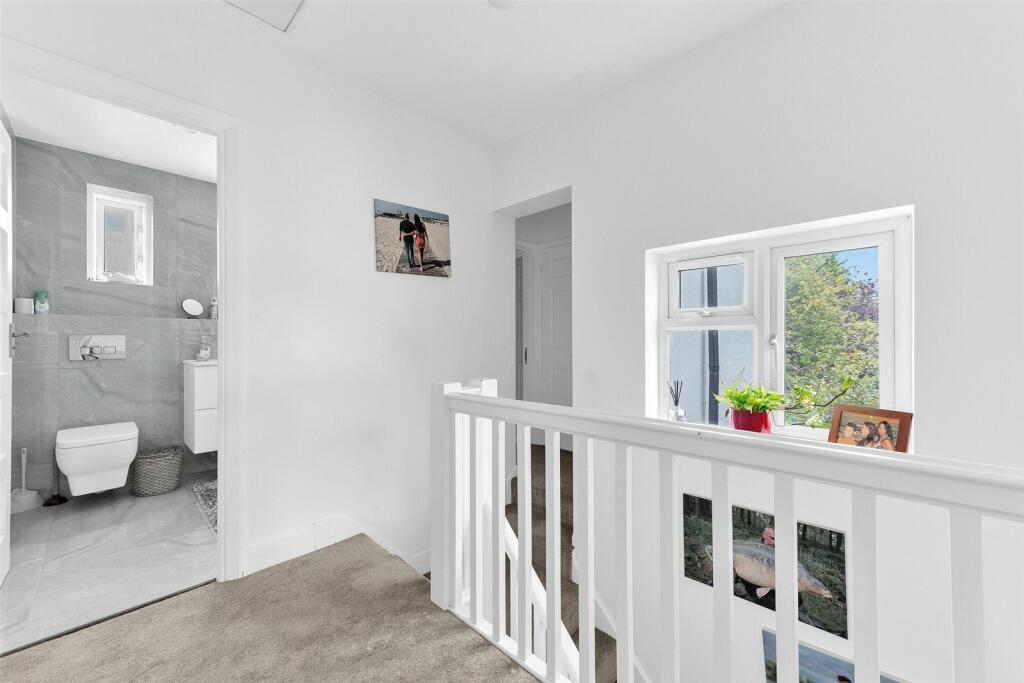 Additional image 11 of Daerwood Close, Bromley, Kent, BR2