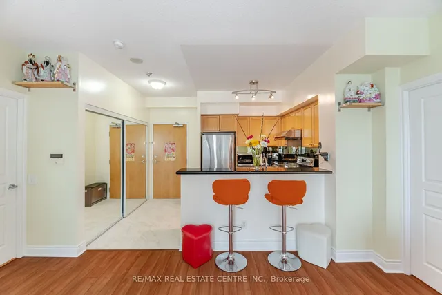 Additional image 8 of 5 Marine Parade Dr Unit 911