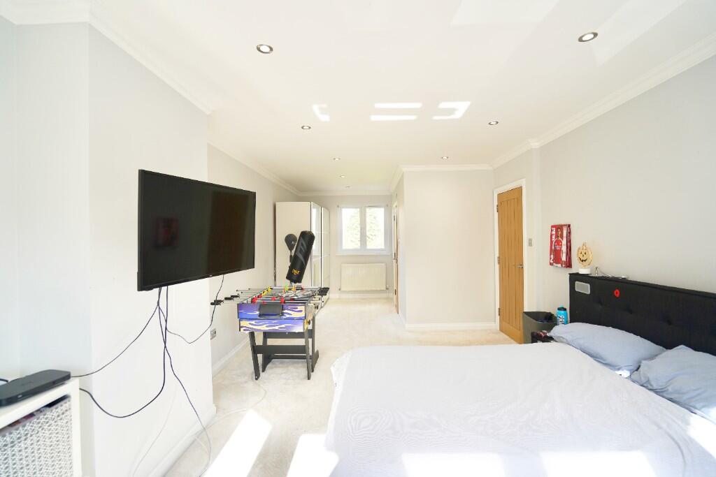 Additional image 13 of Napsbury Lane, St. Albans, Hertfordshire, AL1