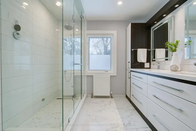 Additional image 22 of 125 Chaplin Cres