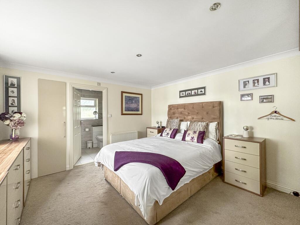 Additional image 9 of Elmwood Way, Highcliffe, Dorset. BH23 5DL