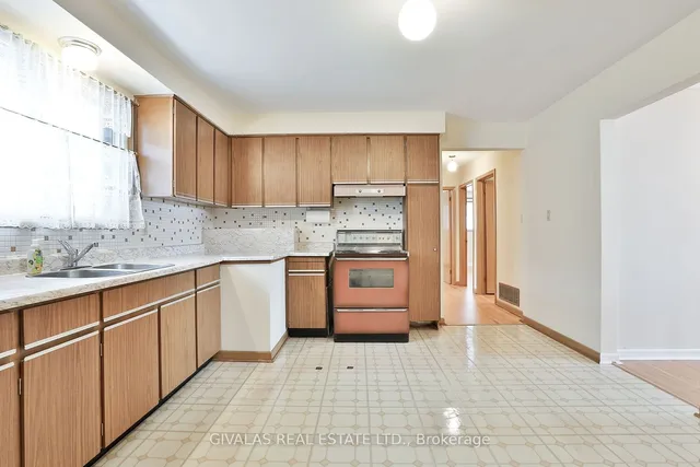 Additional image 11 of 75 Newlands Ave