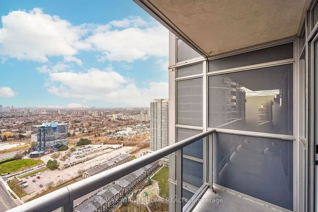 Additional image 36 of 135 Village Green Sq Unit 3422