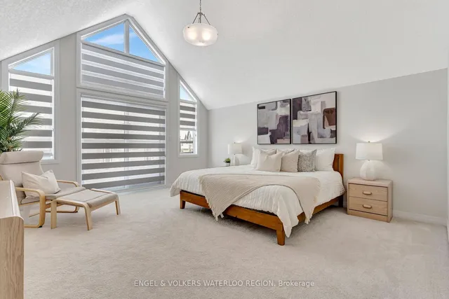 931 Stonecliffe Walk