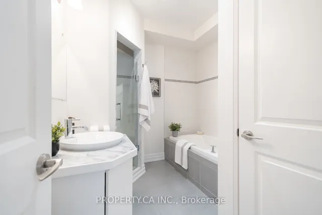 Additional image 28 of 473 Dupont St Unit 1