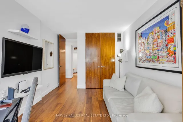 Additional image 37 of 1331 Bay St Unit 402