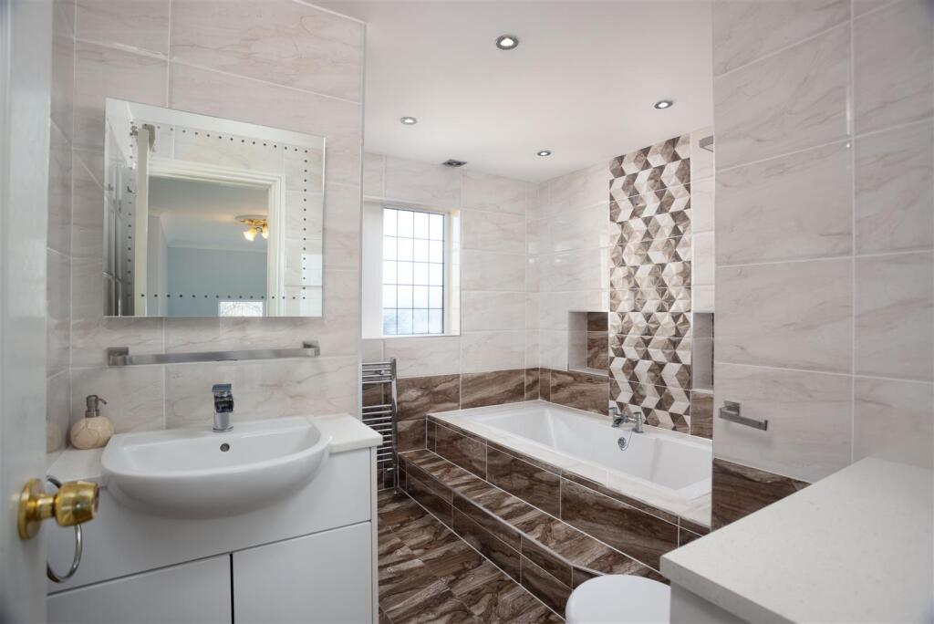 Additional image 16 of Kellymoor Walk, Idle