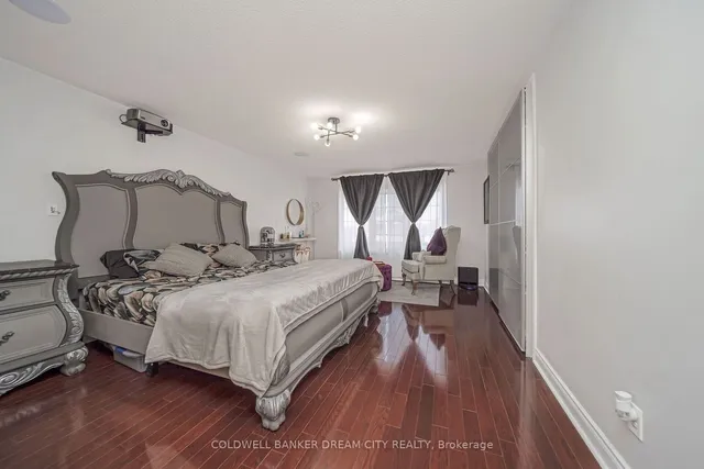 Additional image 31 of 60 Capistro St