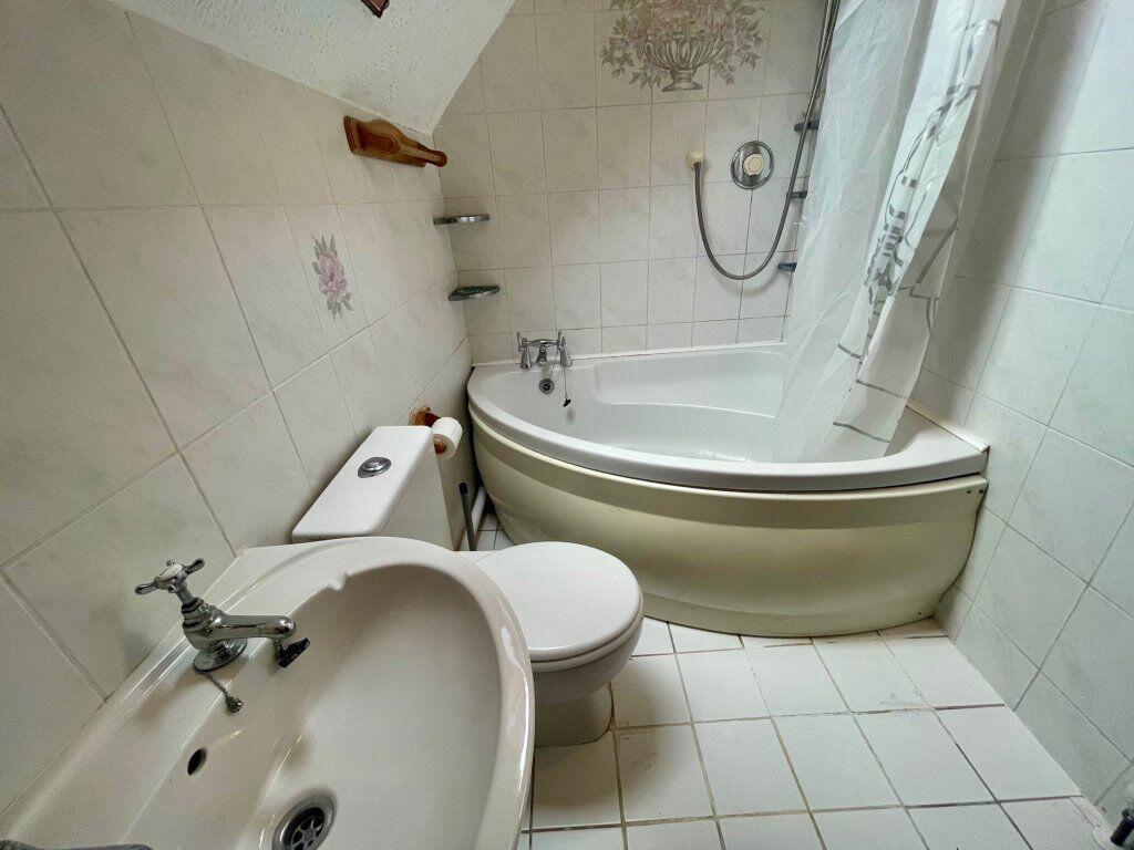 Additional image 2 of THREE DOUBLE BEDROOM STUDENT FLAT, BOURNEMOUTH