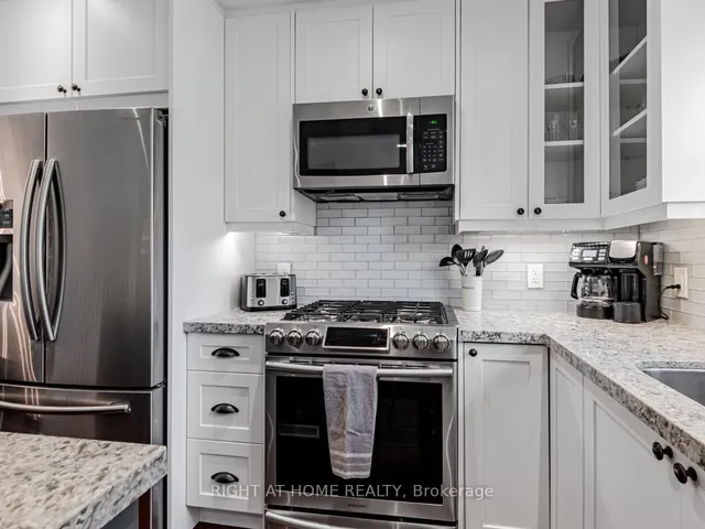 Additional image 13 of 98 Douglas Ave