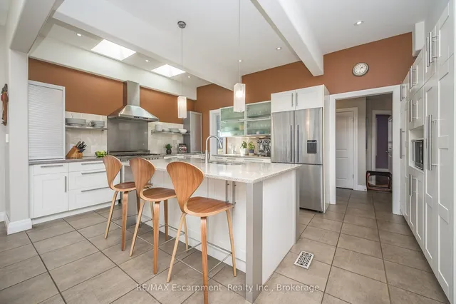 Additional image 12 of 402 PATRICIA Dr