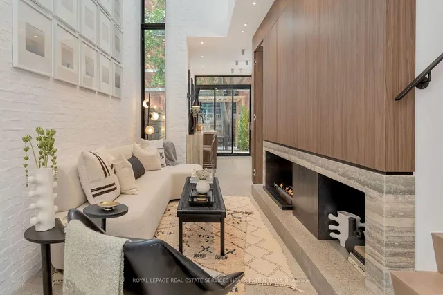 Additional image 5 of 100 Sumach St