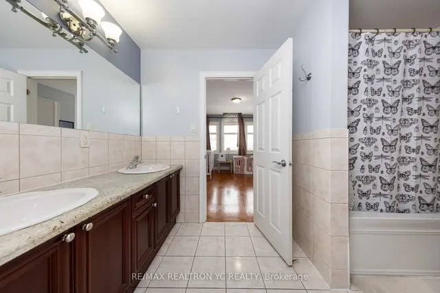 Additional image 25 of 19 Wadena Crt