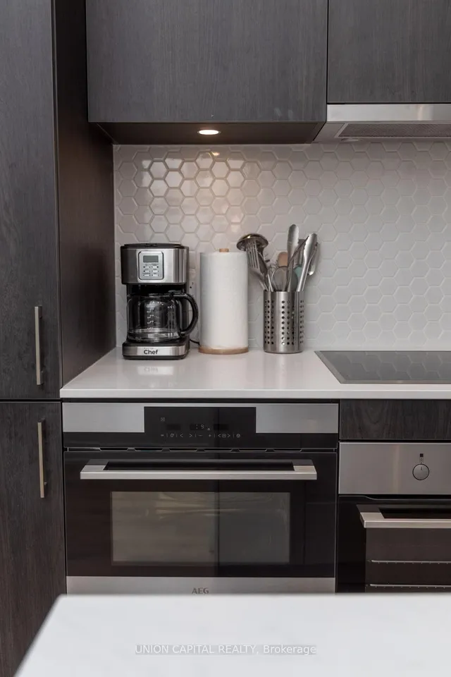 Additional image 16 of 158 Front St Unit 1313