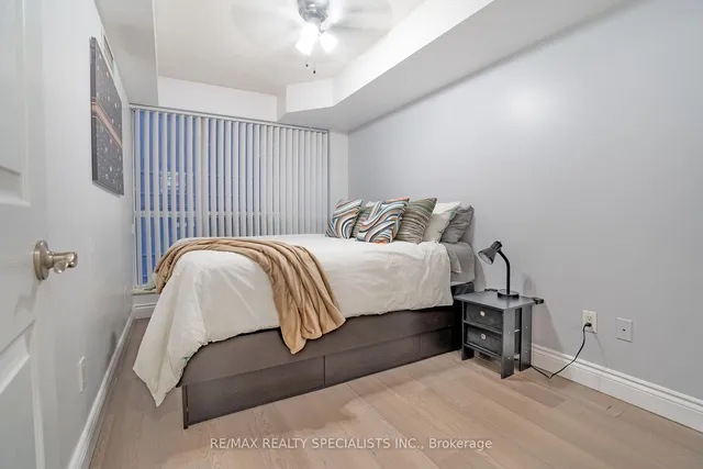 Additional image 21 of 250 Wellington St Unit 428