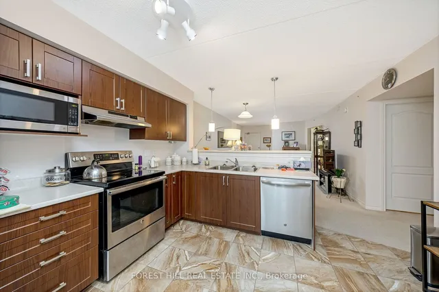 Additional image 15 of 1440 Main St Unit 109