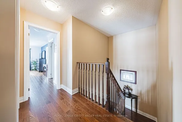 Additional image 20 of 1 Little Britain Cres