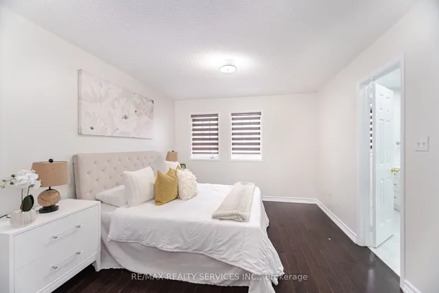 Additional image 22 of 46 Hollowgrove Blvd