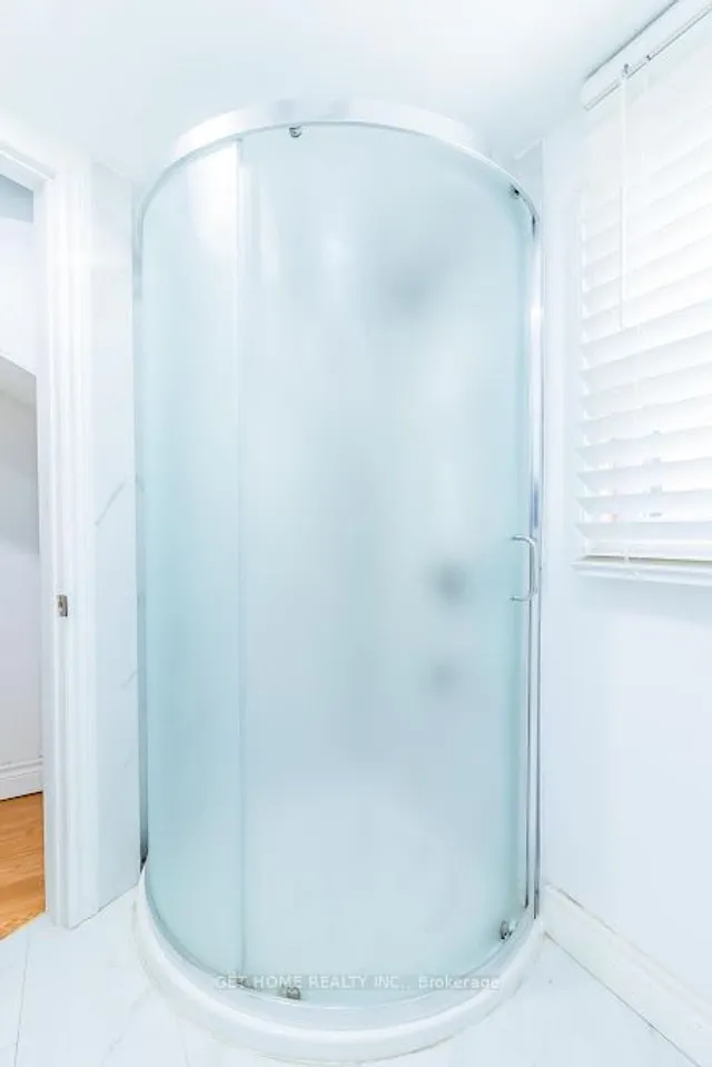 Additional image 28 of 148 Barrington Ave