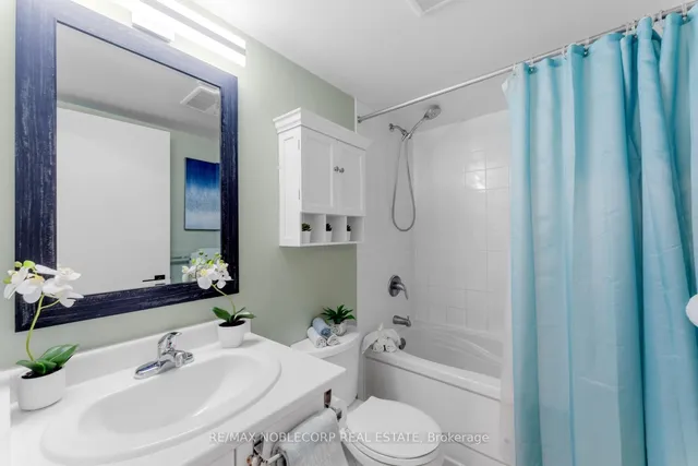 Additional image 26 of 812 Lansdowne Ave Unit 113