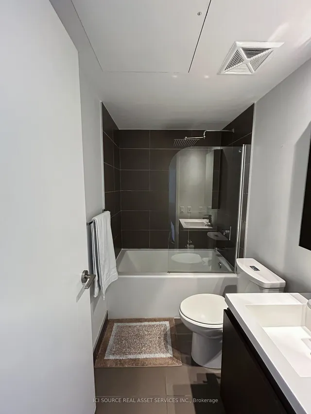 Additional image 8 of 1030 King St Unit 936