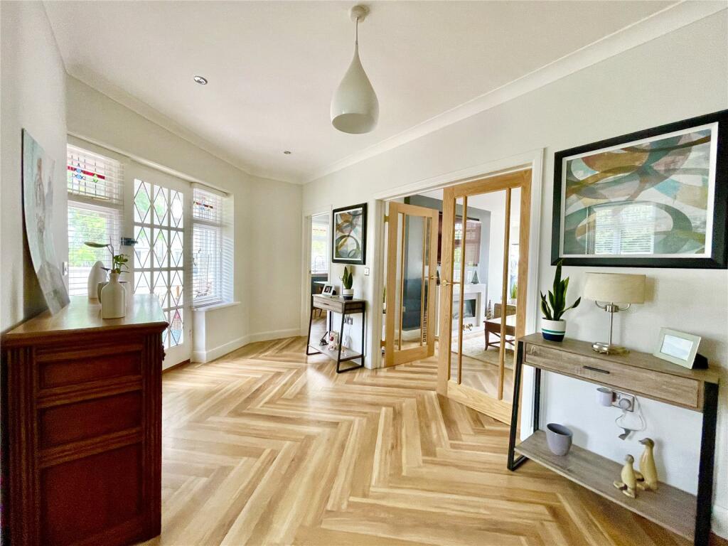 Additional image 8 of Somerford Avenue, Highcliffe on Sea, Christchurch, Dorset, BH23