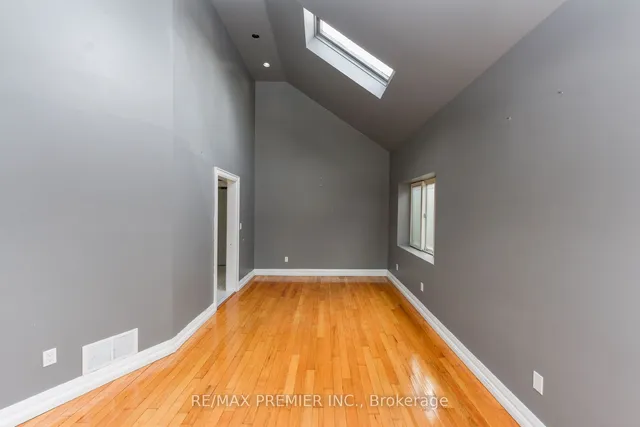 Additional image 11 of 165 Lambton Ave