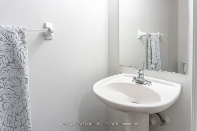 Additional image 18 of 1000 King St Unit 208