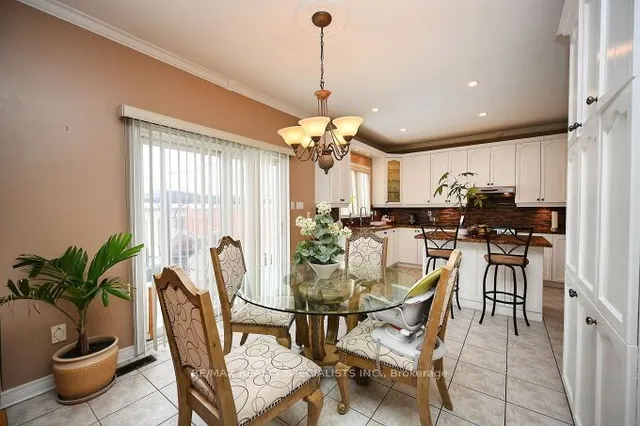 Additional image 17 of 5 SUMMERSHADE St