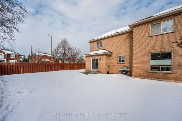 Additional image 37 of 85 HOWELL Rd